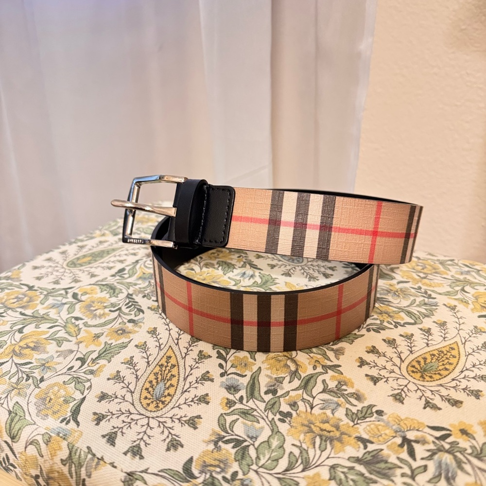 Burberry Beige and Black Belt